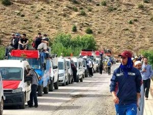 مسيرة سلمية غير مسبوقة لرجال أيت بوكماز تفجر صرخة "المغرب العميق"(صور) 4 مسيرة رجال أيت بوكماز تفجر صرخة "المغرب العميق"