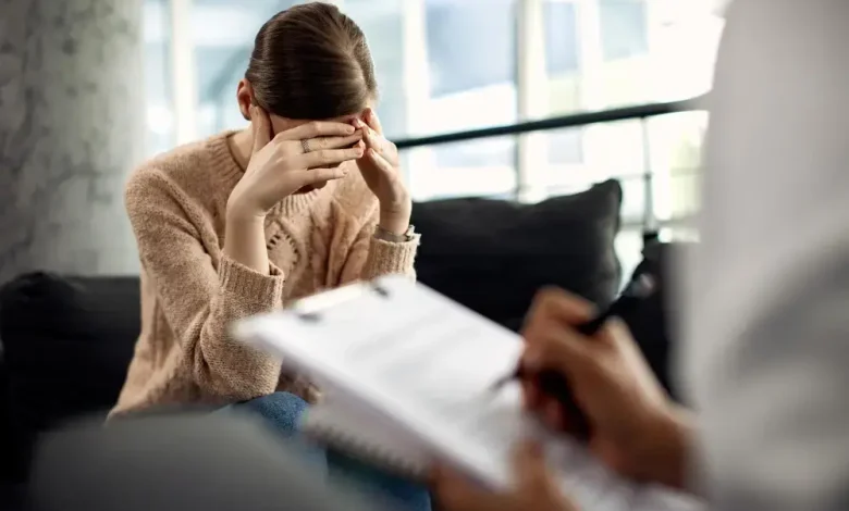 فاس.. تأجيل التحقيق مع الطبيب النفسي وابن عمه المتهمين بالاعتداء الجنسي على مريضات